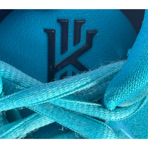 Nike Kyrie 6 Kids Size 7Y Oracle Aqua Basketball Kyrie Irving BQ5599-300 - Picture 8 of 9